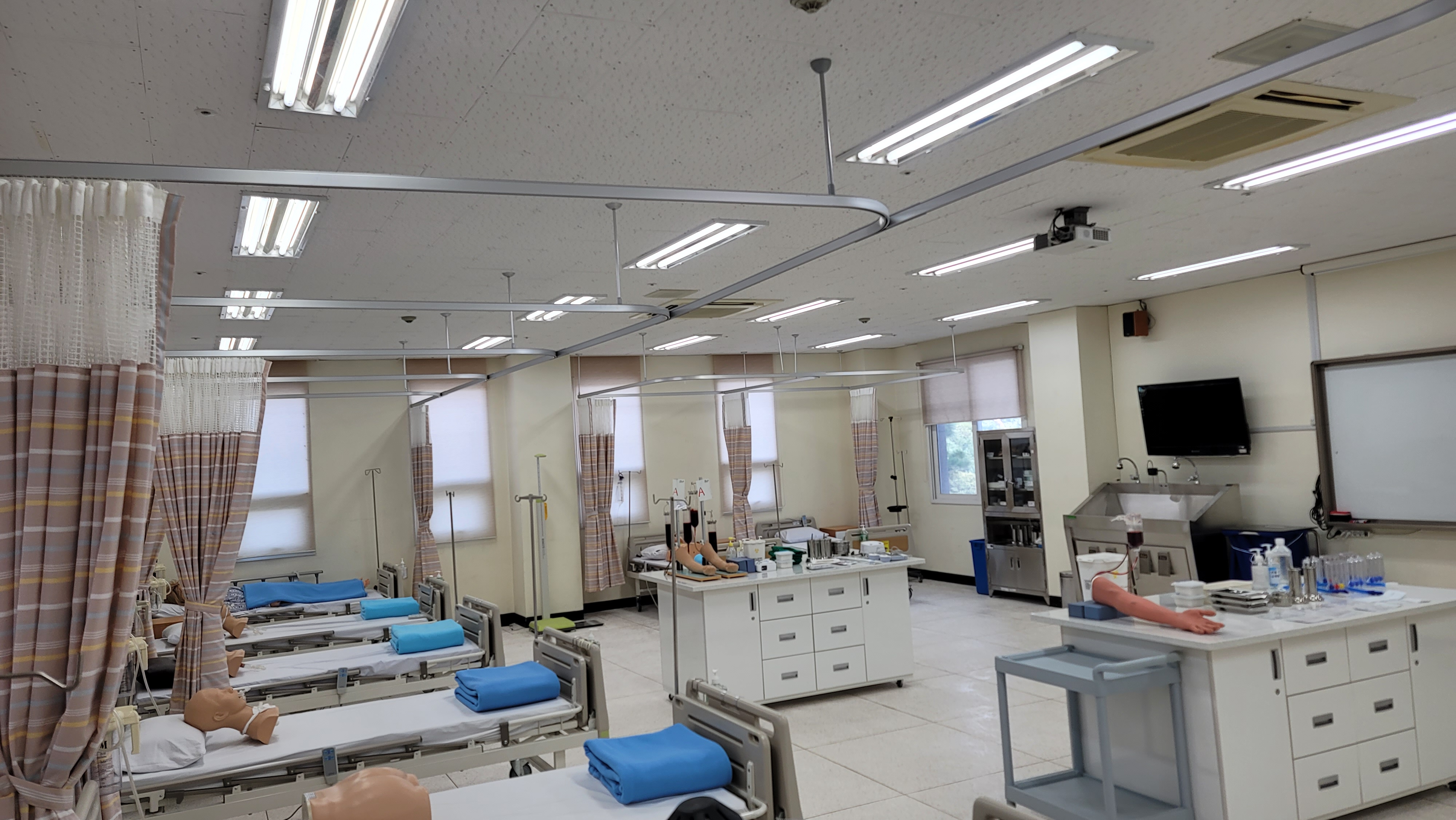 기본간호학실습실2